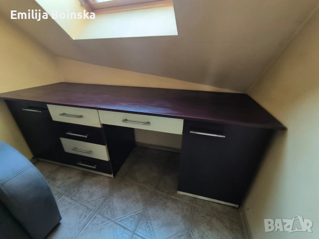Голямо бюро с шкафове и чекмеджета, снимка 5 - Бюра - 53677340