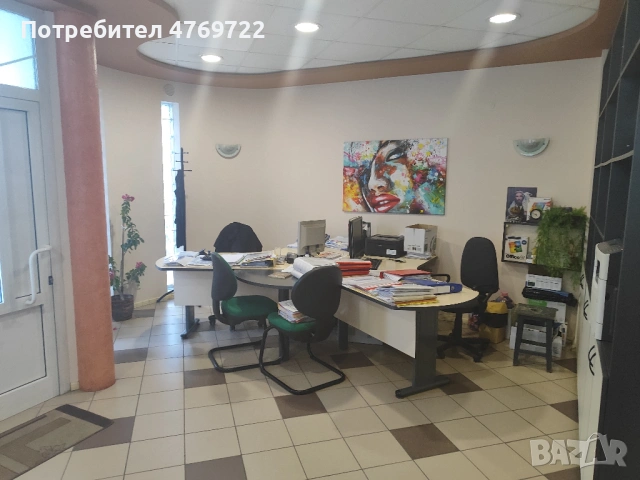 Продавам /давам под наем/ офис в центъра на гр. Шумен, снимка 3 - Етаж от къща - 53885501
