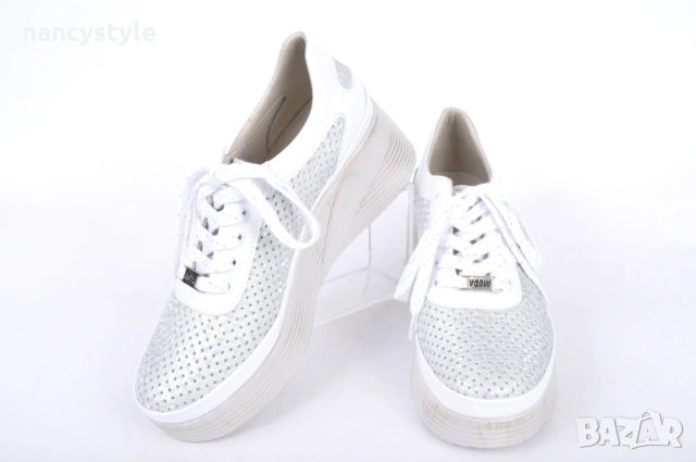 НОВО! Бели дамски обувки на платформа, снимка 2 - Дамски ежедневни обувки - 53947950