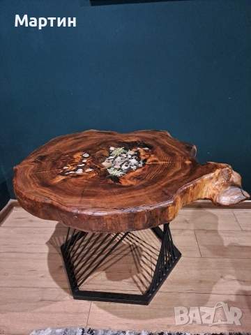 Маса от бряст и епоксидна смола 