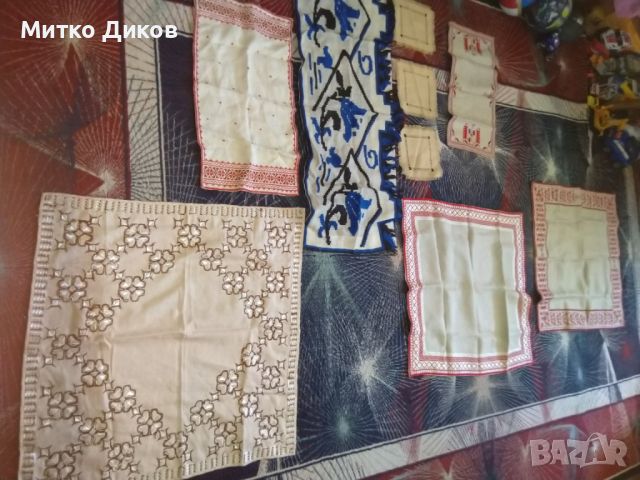 Български карета ръчно плетени лен коприна и други нови не ползвани, снимка 1 - Покривки за маси - 45221826