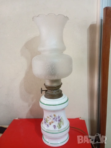 Винтидж настолна лампа 