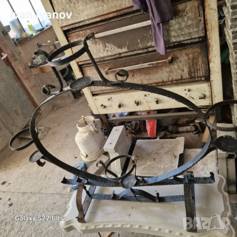 Кован Цветарник , снимка 7 - Декорация за дома - 50796076