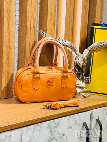 чанти Miu Miu , снимка 15 - Чанти - 50643481