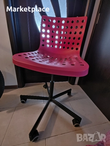 Стол за бюро ИКЕА, снимка 3 - Мебели за детската стая - 51779315