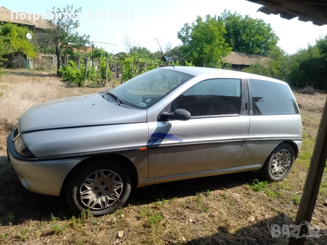 Продавам Ланчия Y 1.1 1998г. бензин газ, снимка 2 - Автомобили и джипове - 53883864