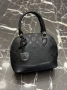 Louis Vuitton Дамски Кожени Чанти Различни Цветове , снимка 2