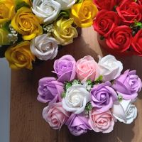 Букети с рози от пластичен сапун , снимка 2 - Декорация за дома - 45457464