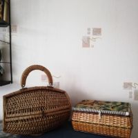 Автентична ратанова дамска чанта-кош и плетен панер., снимка 1 - Антикварни и старинни предмети - 39642380