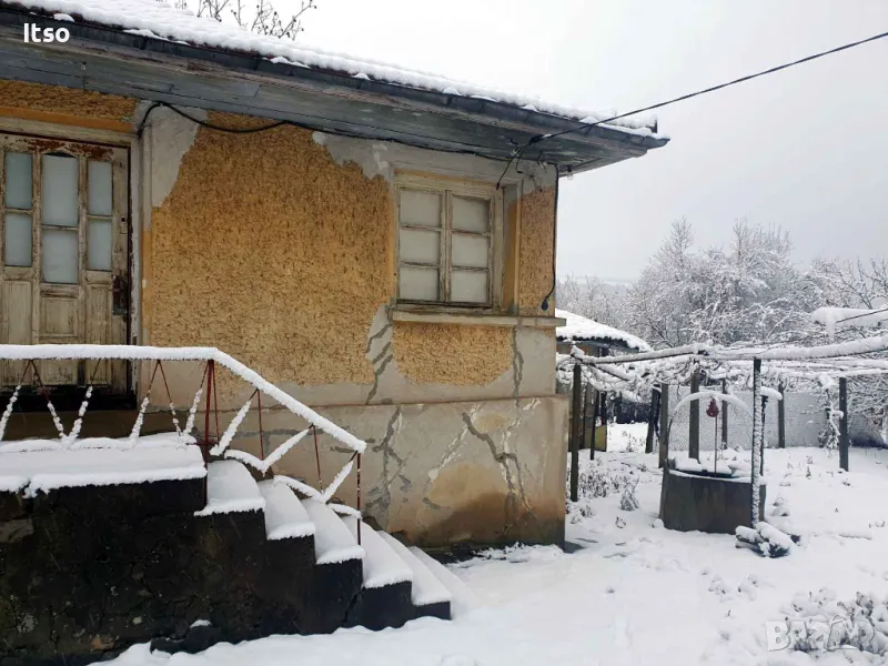 Къща в с. Горски Горен Тръмбеш, 6.2 дка двор, кладенец, 100 кв РЗП, снимка 1