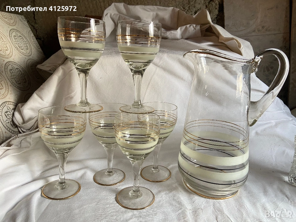 Стъклен соц керамичен сервиз за вино - кана и 6 броя чаши на столче , снимка 1