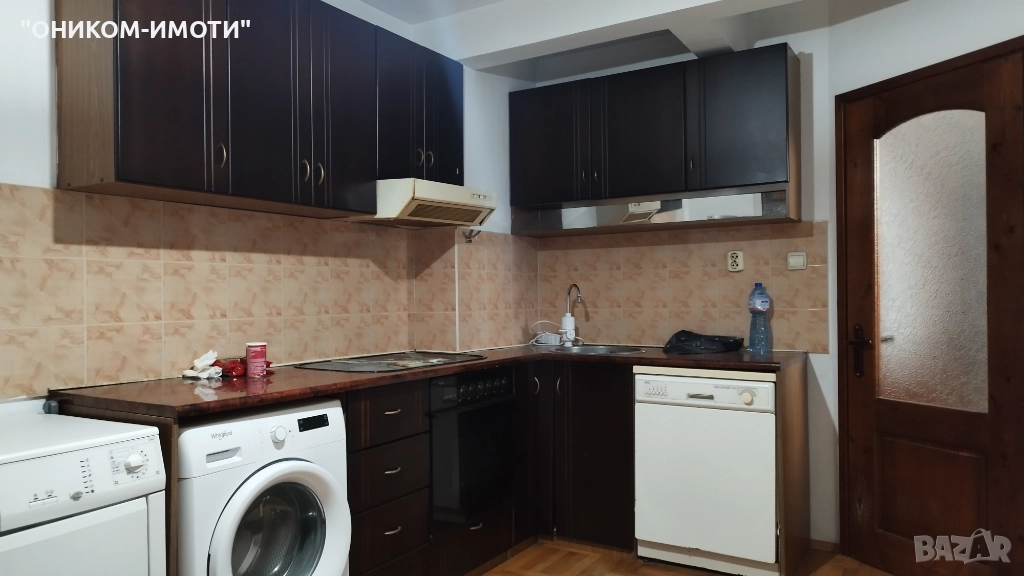 Тристаен с гараж в идеален център на гр.Пазарджик, снимка 1