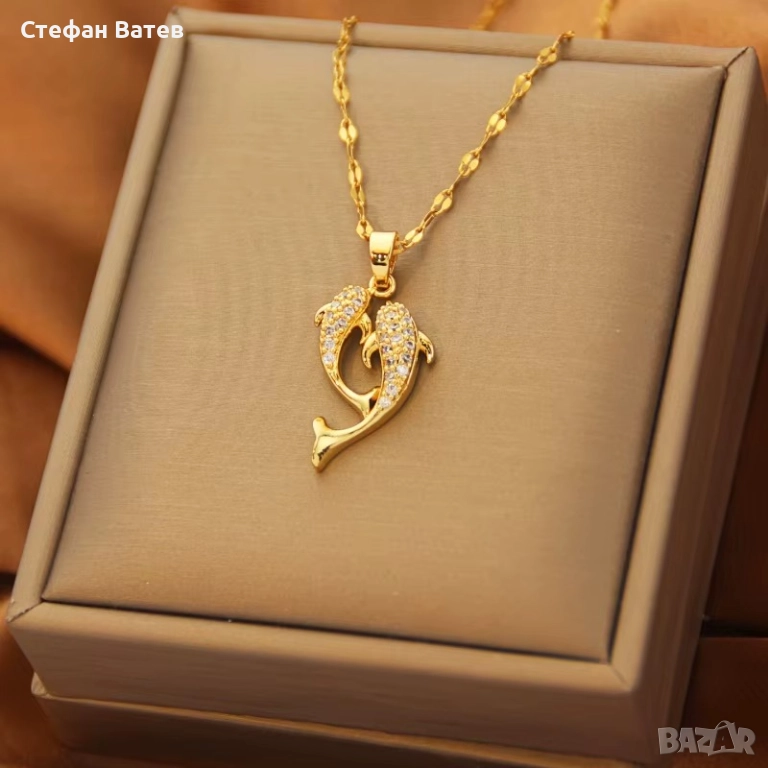 Колие „Златните Делфини“ – медицинска стомана с 18К позлата, снимка 1