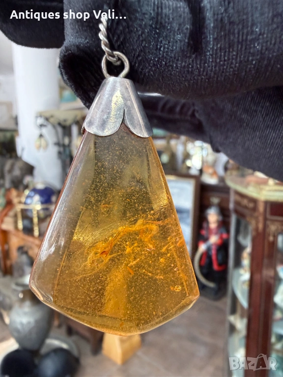 Кехлибарен медальон със сребърен обков №7835 , снимка 1