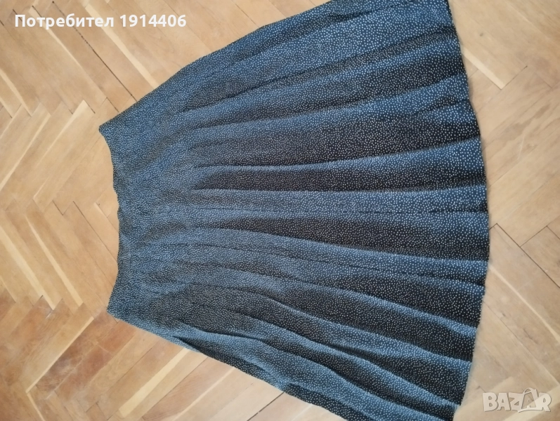 Черна пола плисе на точки , размер 42, талия 49 см., дължина 76 см., снимка 1