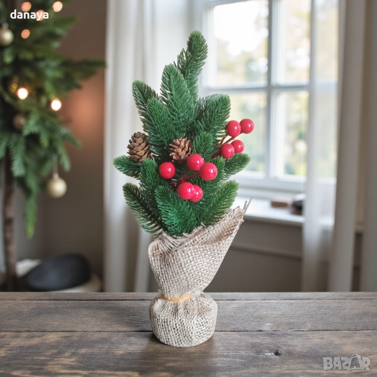 6181 Коледна украса елхичка с шишарки в чувалче, 31 см, снимка 1