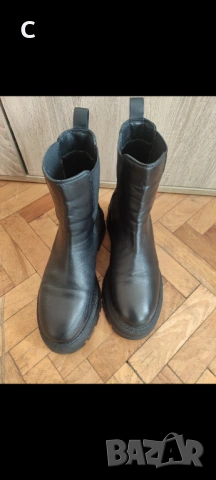 Дамски боти номер 39