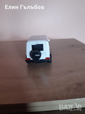 Количка Мерцедес G-класа, Джип полиция колекционерска мащаб1:42, снимка 4 - Колекции - 53234000