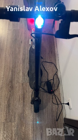 Mi Electric Scooter Pro 2 Mercedes-AMG Petronas F1 Team Edition, снимка 7 - Друга електроника - 53938577