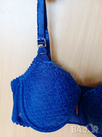 Син сутиен Calvin Klein  80 C, снимка 9 - Бельо - 53133672