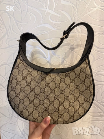 Дамска чанта Gucci, снимка 2 - Чанти - 53899493