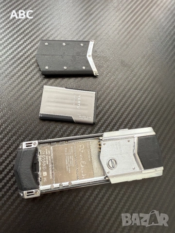 Vertu Signature S Design – 1:1 | Луксозен титанов телефон с QWERTY клавиатура, снимка 6 - Други - 54167769