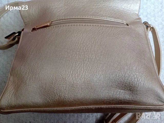 Дамска златиста чанта, снимка 2 - Чанти - 50317507