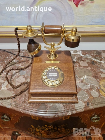 Прекрасен антикварен френски дървен телефон Lyon, снимка 3 - Антикварни и старинни предмети - 53139638