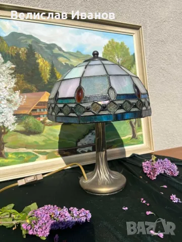 Винтидж лампа стил Tiffany в перфектно състояние., снимка 2 - Настолни лампи - 49971818