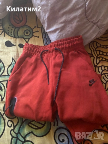 Дамско долнище nike tech fleece xs, снимка 7 - Спортни екипи - 52217072