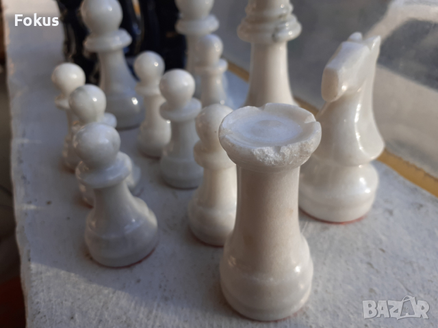 Мраморни фигури за шах, снимка 4 - Антикварни и старинни предмети - 44994299
