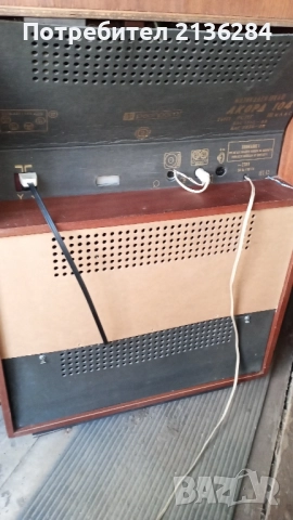 Радиограмофон, снимка 4 - Антикварни и старинни предмети - 51933605