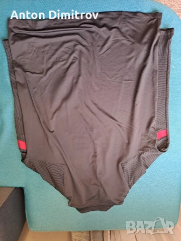 Спортно горнище Nike Liverpool , снимка 2 - Спортни дрехи, екипи - 53033005