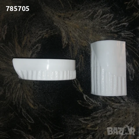 Порцеланов комплект - пепелник и вазичка, снимка 4 - Антикварни и старинни предмети - 51422413