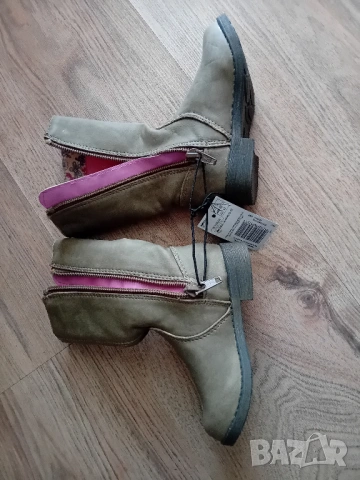 Нови F & F Ботуши за момиче 22 номер, снимка 5 - Бебешки боти и ботуши - 53643045