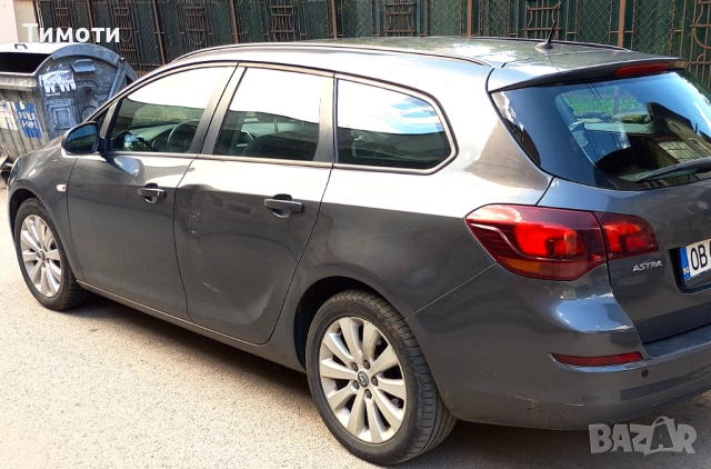 opel astra J Sports Tourer , Опел Астра, снимка 4 - Автомобили и джипове - 52876150