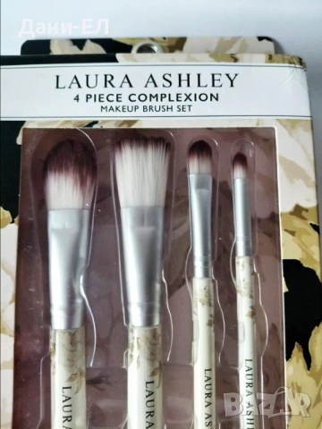 LAURA ASHLEY Комплект от 4 четки за грим, снимка 3 - Декоративна козметика - 53697127