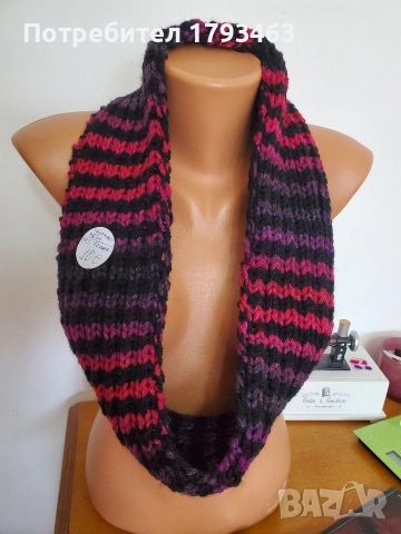 Ръчно плетен кръгъл шал и шапка, снимка 7 - Шалове - 31089827