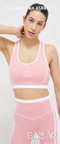 Спортен топ от марката Guess