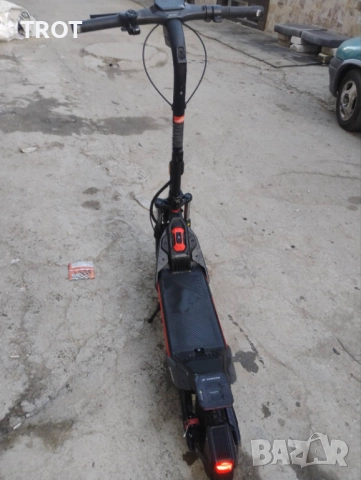 Електрически Скутер Segway ZT3 Pro, 25 км/ч, 70 км пробег, черна-червена, снимка 3 - Други спортове - 52426544