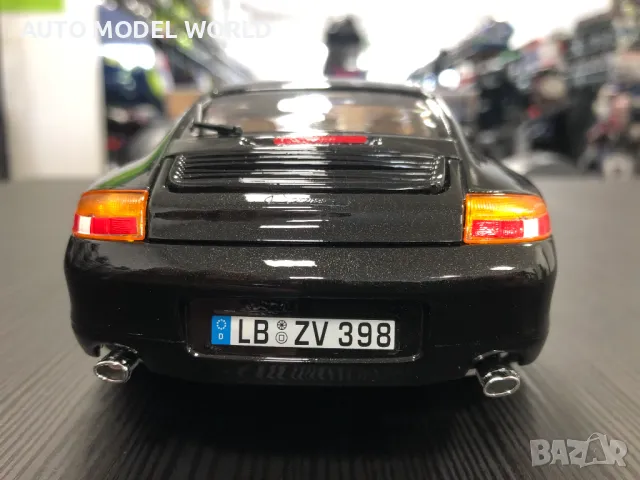 Метална колекционерска количка BBURAGO PORSCHE 996 1:18 НОВА, снимка 5 - Колекции - 46970437