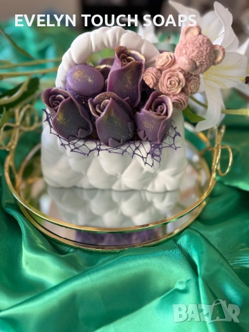 Луксозни подаръчни букети със сапунени цветя , снимка 15 - Подаръци за жени - 54231039