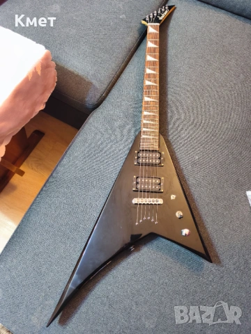 Jackson JS30RR + Randy Rhoads V електрическа китара