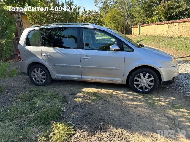 Vw Touran 2.0 FSI, снимка 5 - Автомобили и джипове - 47739923