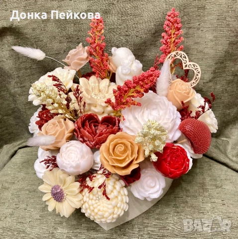 Луксозен букет от соеви  свещи в тюркоаз и бяло – ръчна изработка, снимка 3 - Изкуствени цветя - 53529671