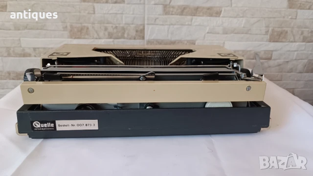 Стара пишеща машина Privileg 160 - Made in Germany, снимка 6 - Антикварни и старинни предмети - 50970535
