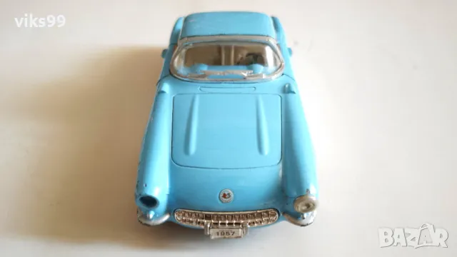 1957 Chevrolet Corvette Kinsmart - Мащаб 1:34, снимка 7 - Колекции - 49223884