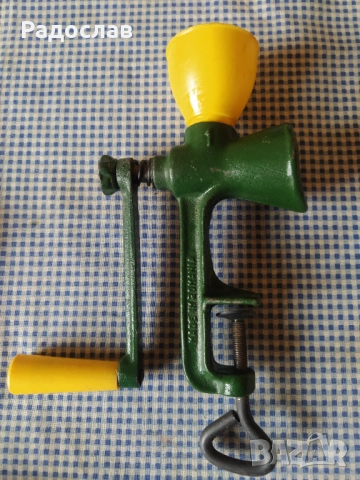 Стара метална мелничка за кафе или подправки , снимка 2 - Други - 53216262