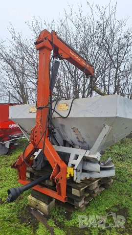 Българска навесна торачка Мадара 3500Р с кранно устройство., снимка 3 - Селскостопанска техника - 53528654