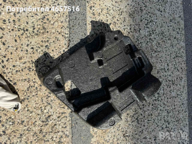 Стиропорена поставка шумоизолатор в багажника на Ауди Audi A8 D4 H4 само за 15лв. 4h0863006